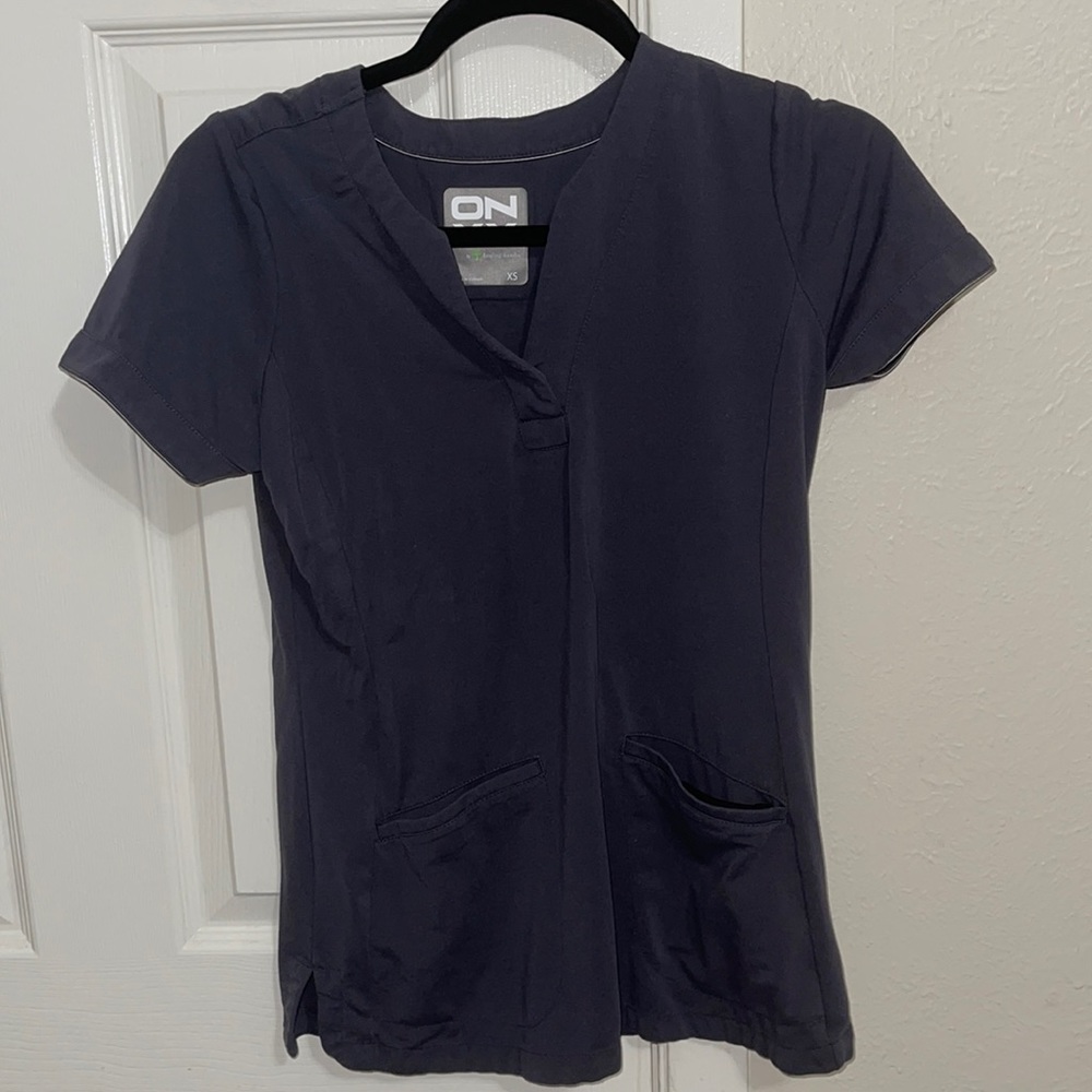 Onyx healing hands scrub top